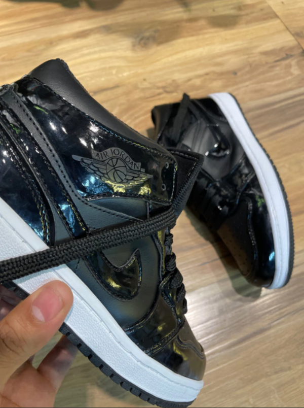 JORDAN MID SPACE JAM