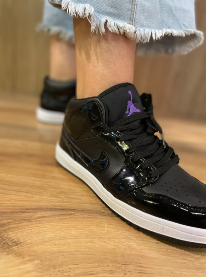JORDAN MID SPACE JAM