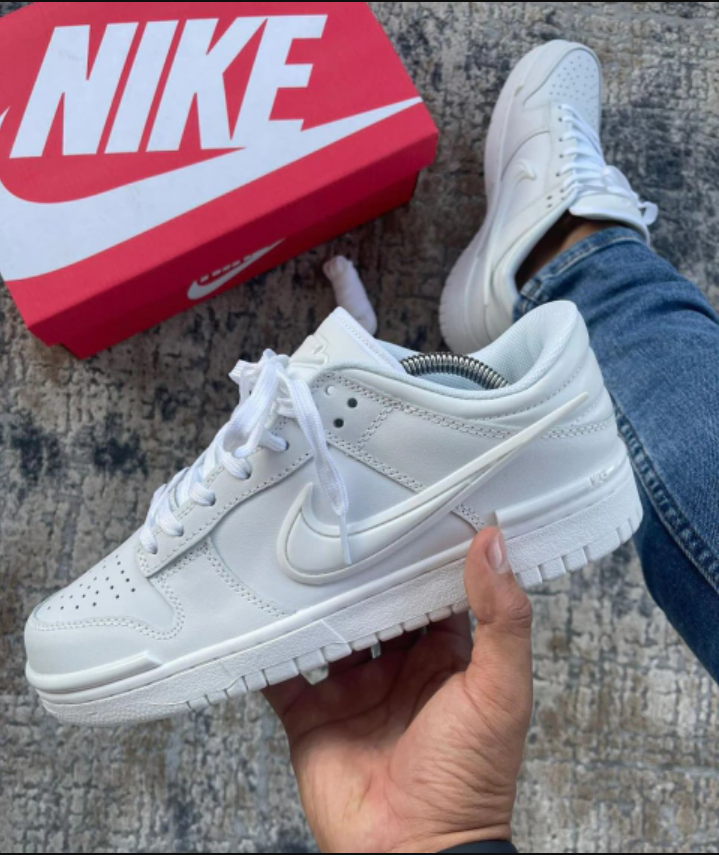 NIKE DUNK TWIST