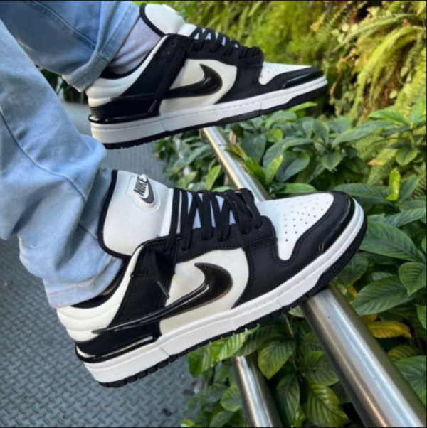 NIKE DUNK TWIST